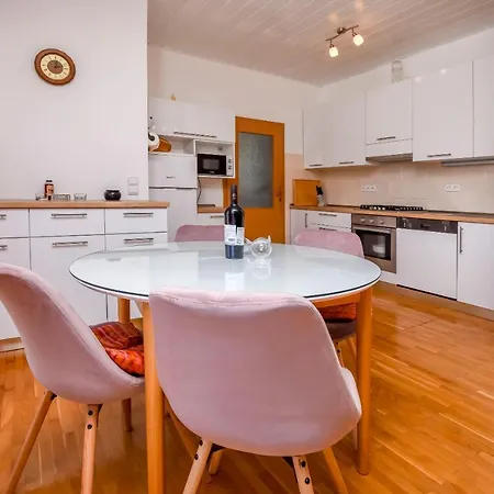 Apartment Bosiljka
