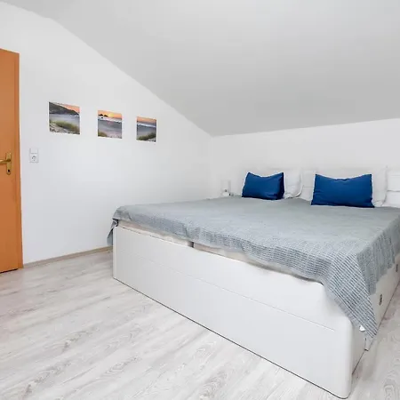 Bosiljka * Rogoznica (Sibenik-Knin)