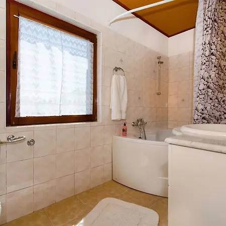 Apartment Bosiljka Rogoznica (Sibenik-Knin)