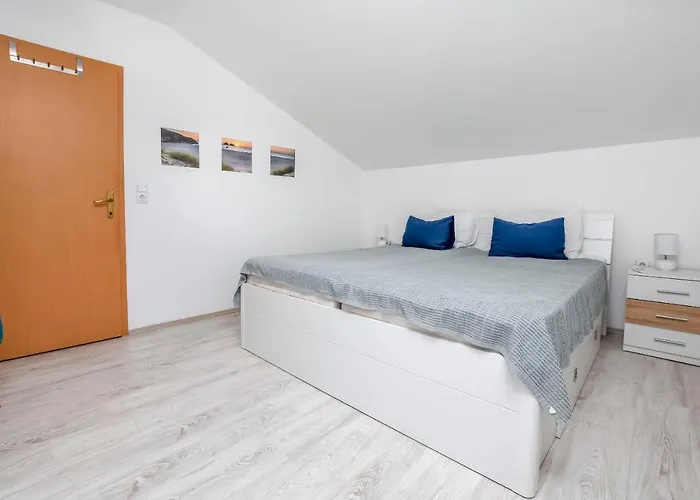 Bosiljka * Rogoznica (Sibenik-Knin)