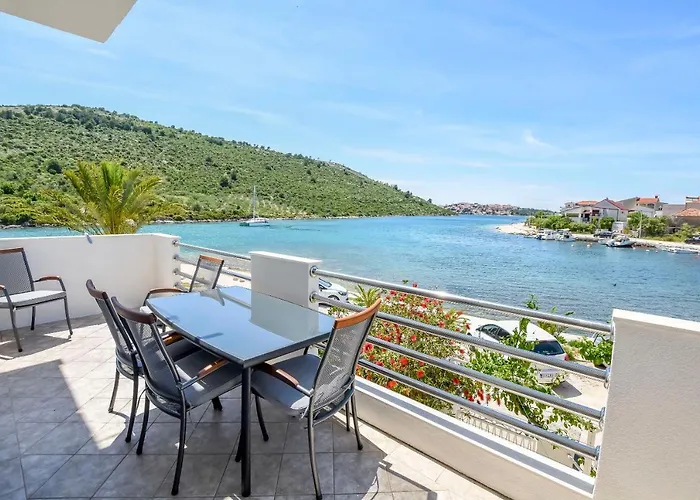 Bosiljka * Rogoznica (Sibenik-Knin)